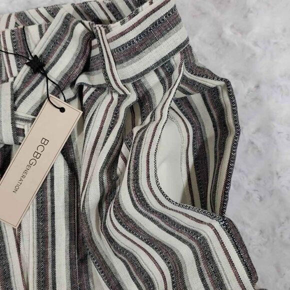 BCBGeneration High Waist Belted Shortie Size Extra Small NWT - Picture 4 of 10